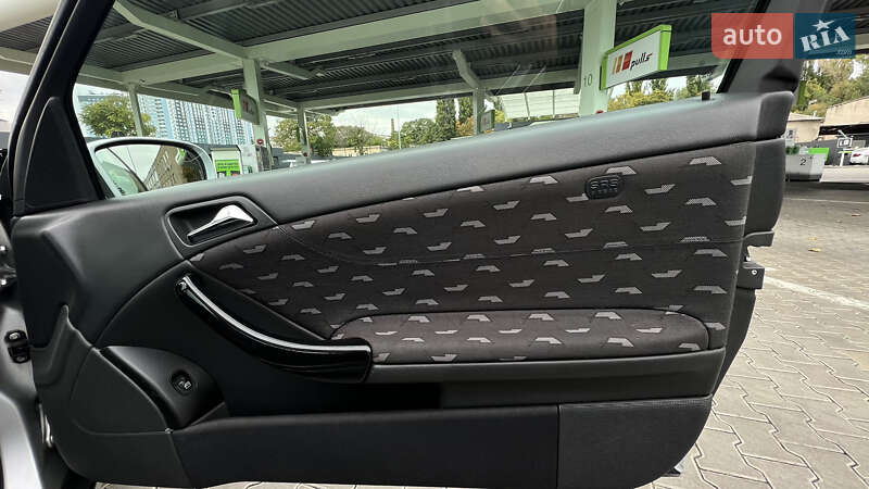 Купе Mercedes-Benz C-Class 2004 в Одессе фото 23 Купе Mercedes-Benz C-Class 2004 в Одессе