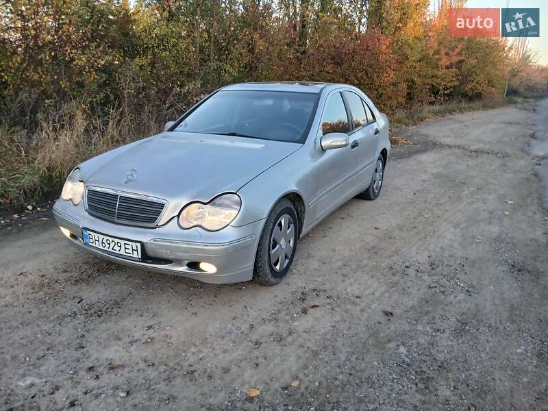 Седан Mercedes-Benz C-Class 2001 в 