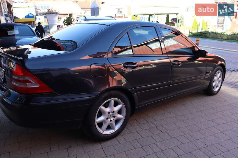 Седан Mercedes-Benz C-Class 2002 в Львове фото 3 Седан Mercedes-Benz C-Class 2002 в Львове