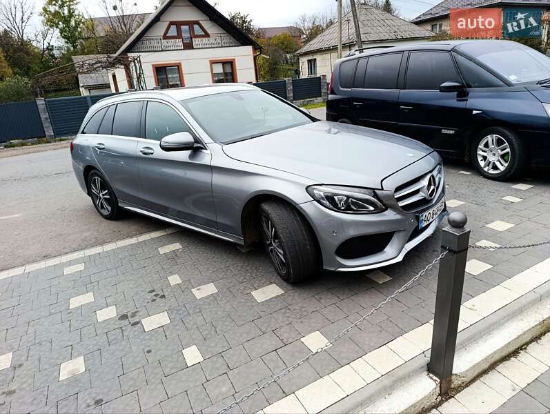 Універсал Mercedes-Benz C-Class 2016 в Голубиному фото Універсал Mercedes-Benz C-Class 2016 в Голубиному