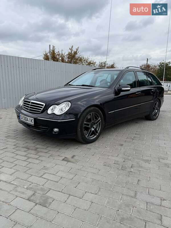 Универсал Mercedes-Benz C-Class 2004 в Черкассах