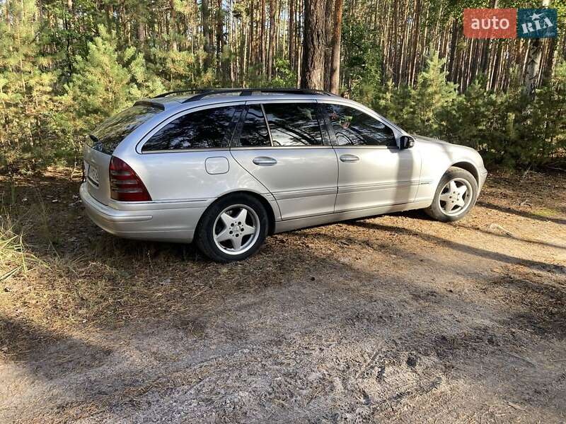 Mercedes-Benz C-Class 2001