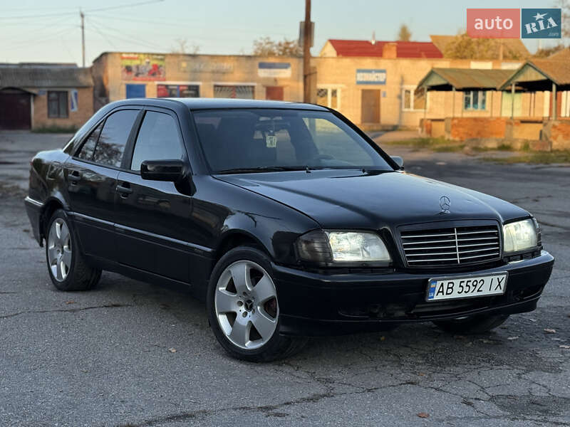 Mercedes-Benz C-Class 1995