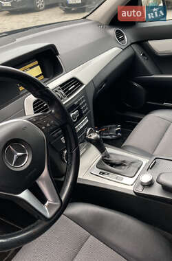 Универсал Mercedes-Benz C-Class 2012 в 