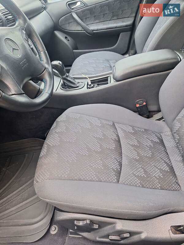 Седан Mercedes-Benz C-Class 2002 в Белой Церкви