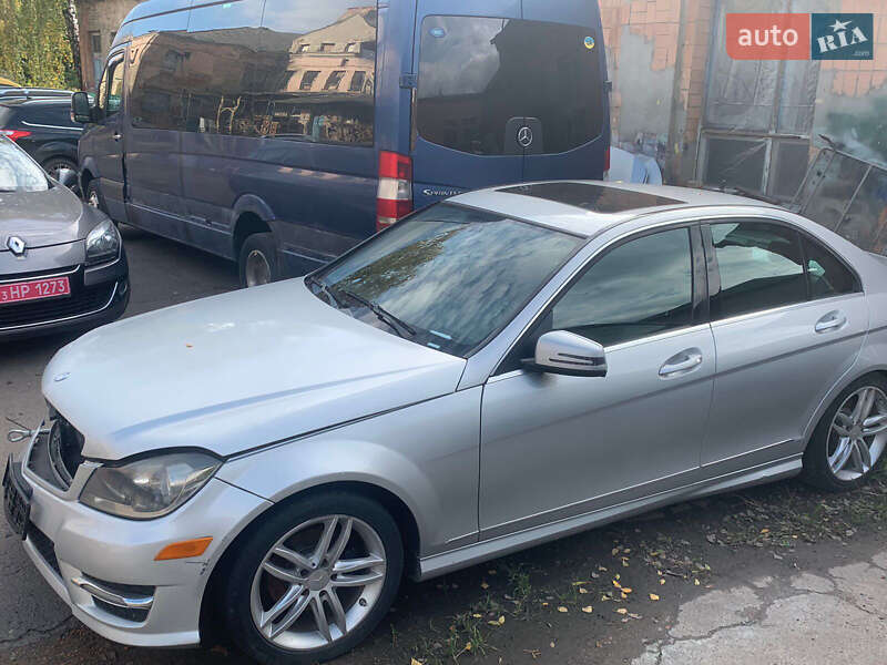 Седан Mercedes-Benz C-Class 2013 в Луцке фото 4 Седан Mercedes-Benz C-Class 2013 в Луцке