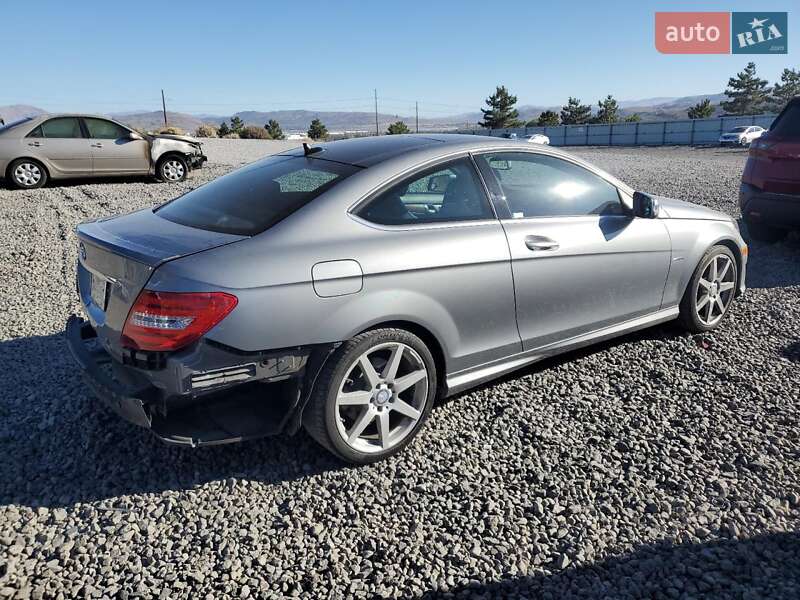 Купе Mercedes-Benz C-Class 2012 в Львове