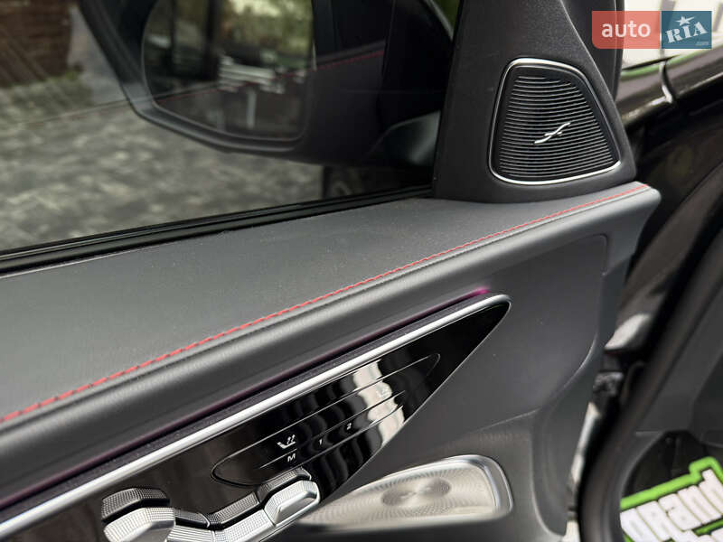 Седан Mercedes-Benz C-Class 2023 в Киеве