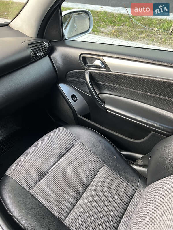 Універсал Mercedes-Benz C-Class 2007 в Вараші фото 18 Універсал Mercedes-Benz C-Class 2007 в Вараші