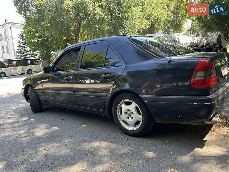 Седан Mercedes-Benz C-Class 1994 в Кам'янському фото 2 Седан Mercedes-Benz C-Class 1994 в Кам'янському