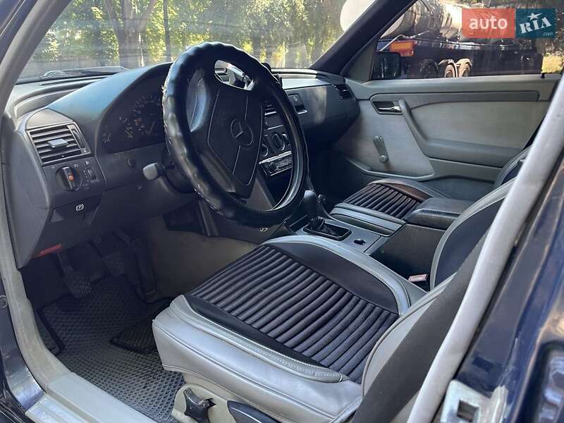 Седан Mercedes-Benz C-Class 1994 в Кам'янському фото 21 Седан Mercedes-Benz C-Class 1994 в Кам'янському