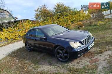 Седан Mercedes-Benz C-Class 2000 в 