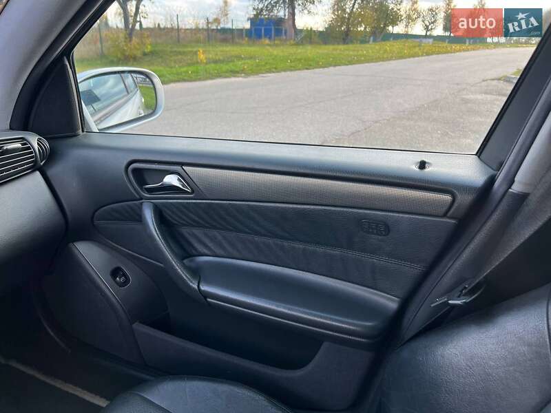 Седан Mercedes-Benz C-Class 2003 в Киеве фото 16 Седан Mercedes-Benz C-Class 2003 в Киеве