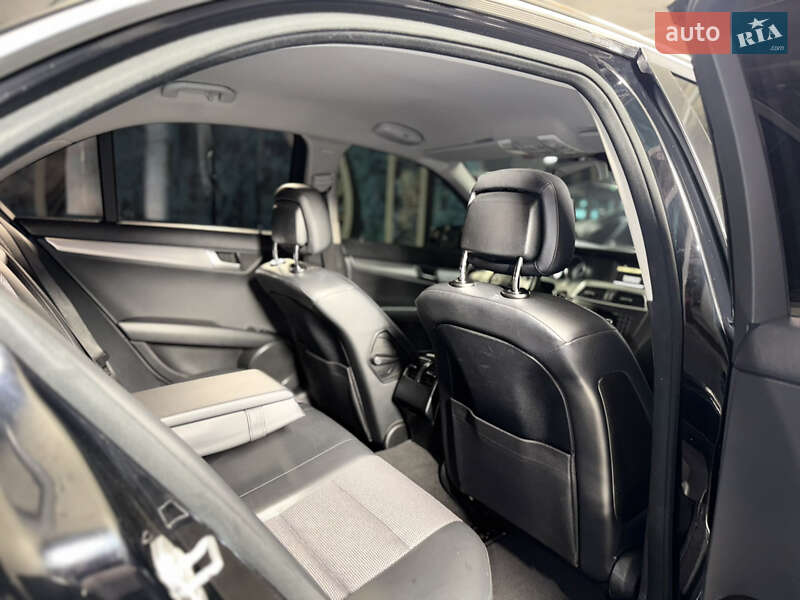Седан Mercedes-Benz C-Class 2011 в Харкові фото 7 Седан Mercedes-Benz C-Class 2011 в Харкові