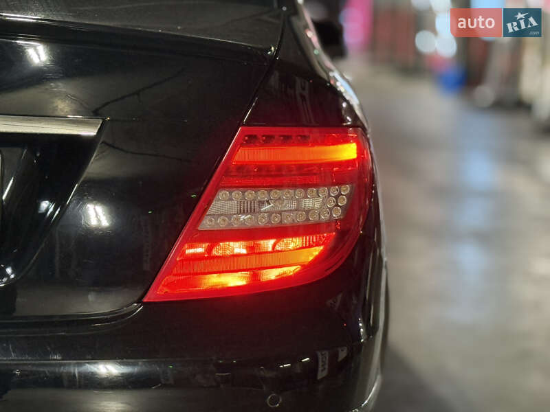 Седан Mercedes-Benz C-Class 2011 в Харкові фото 27 Седан Mercedes-Benz C-Class 2011 в Харкові