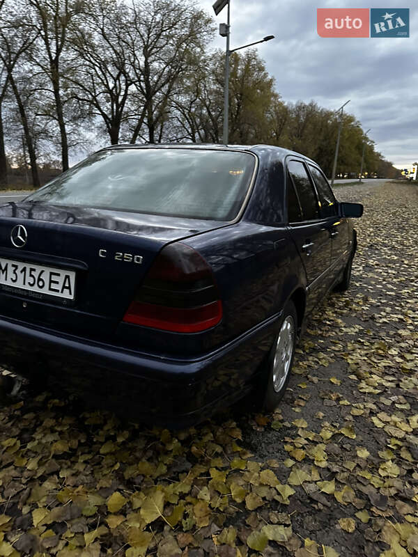 Седан Mercedes-Benz C-Class 1997 в Ромнах фото 10 Седан Mercedes-Benz C-Class 1997 в Ромнах