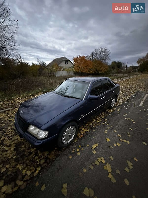 Седан Mercedes-Benz C-Class 1997 в Ромнах фото 15 Седан Mercedes-Benz C-Class 1997 в Ромнах
