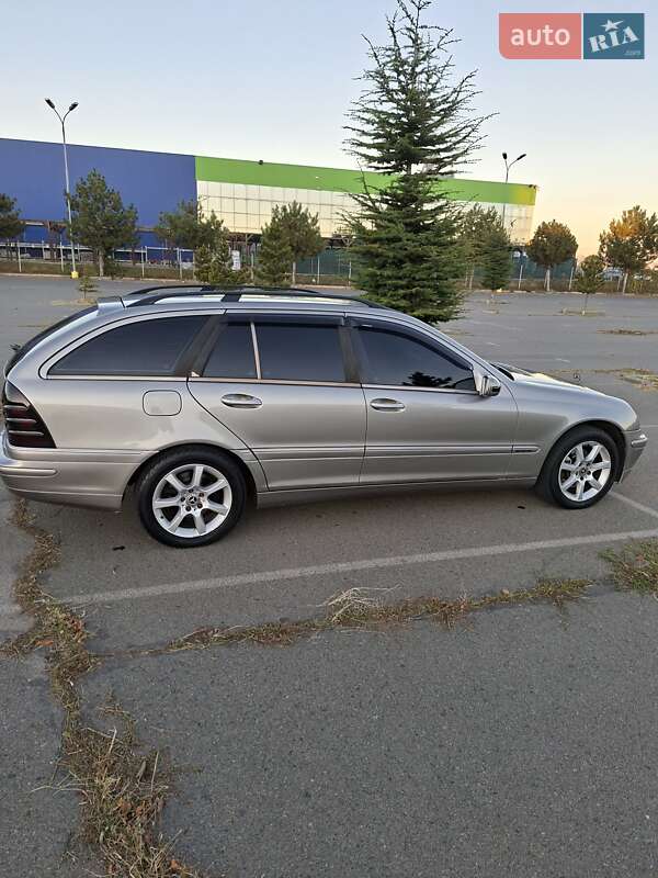 Универсал Mercedes-Benz C-Class 2003 в Одессе фото 3 Универсал Mercedes-Benz C-Class 2003 в Одессе