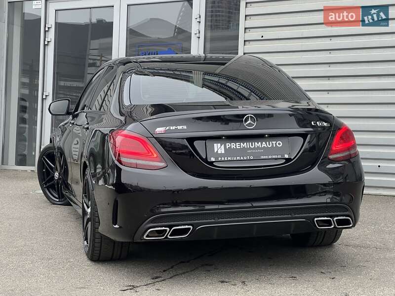 Седан Mercedes-Benz C-Class 2015 в Киеве