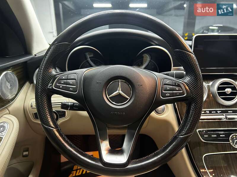 Седан Mercedes-Benz C-Class 2015 в Чернівцях