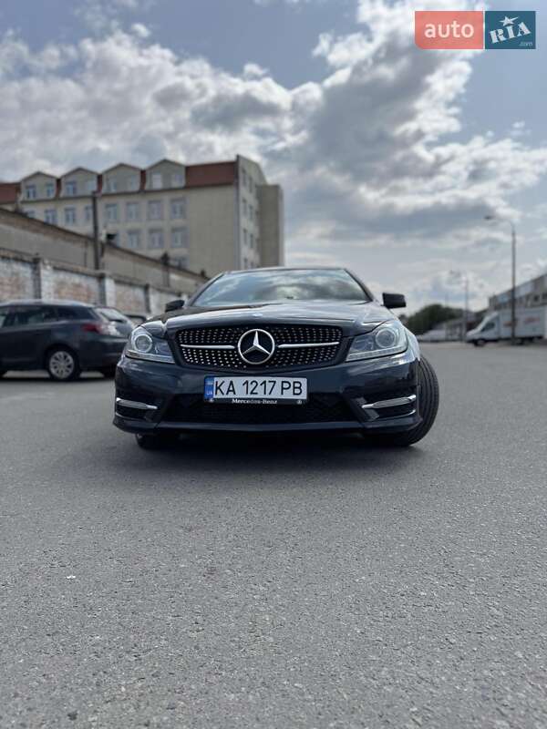 Mercedes-Benz C-Class 2012