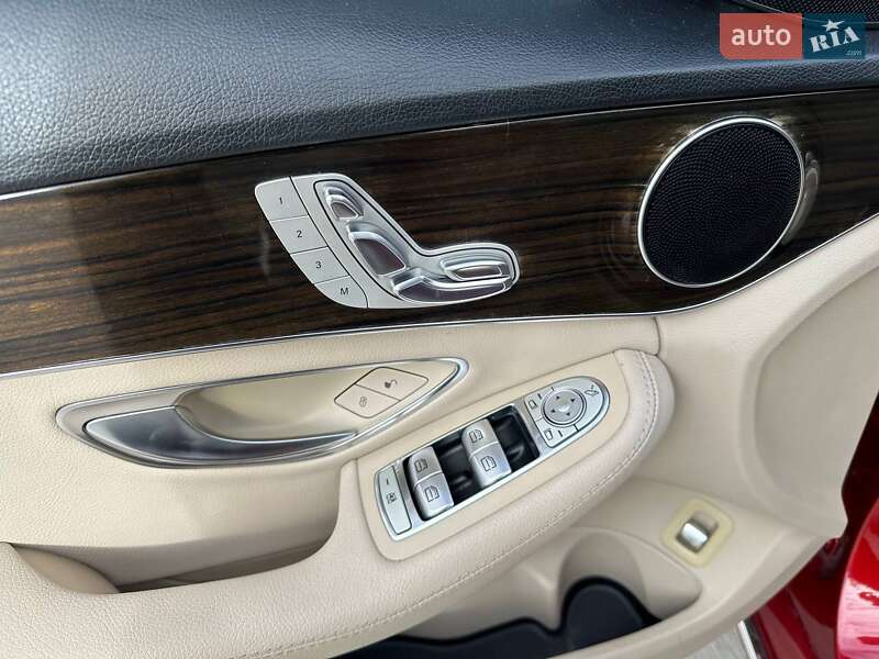 Седан Mercedes-Benz C-Class 2016 в Луцке фото 14 Седан Mercedes-Benz C-Class 2016 в Луцке