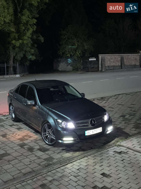 Mercedes-Benz C-Class 2011 Mercedes-Benz C-Class 2011
