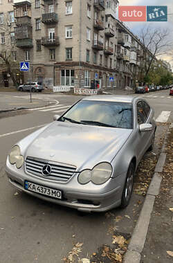 Купе Mercedes-Benz C-Class 2002 в Києві