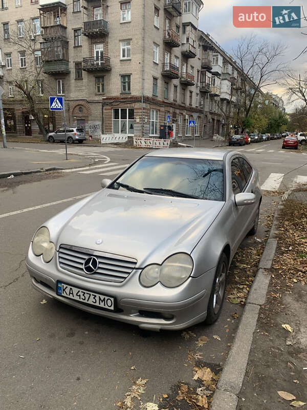 Mercedes-Benz C-Class 2002 Mercedes-Benz C-Class 2002