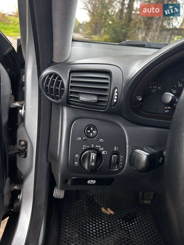 Седан Mercedes-Benz C-Class 2001 в Николаеве