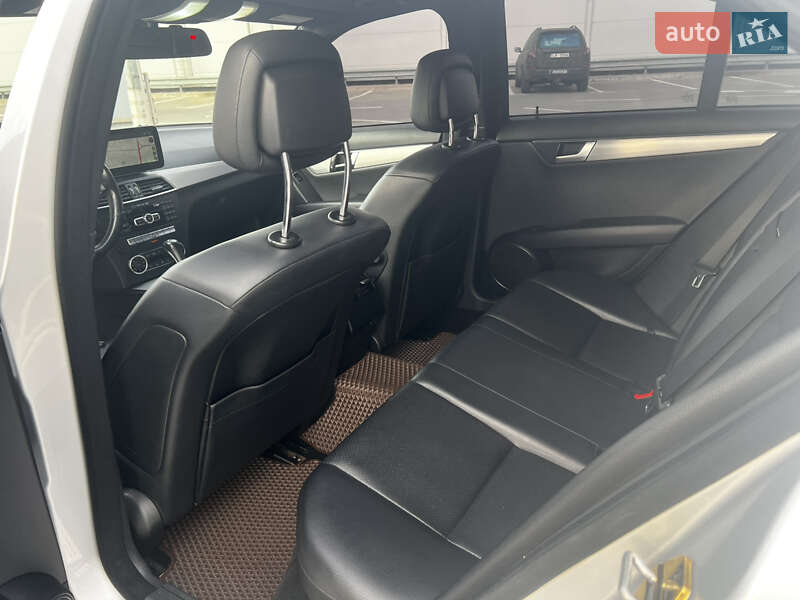 Седан Mercedes-Benz C-Class 2011 в Києві фото 11 Седан Mercedes-Benz C-Class 2011 в Києві