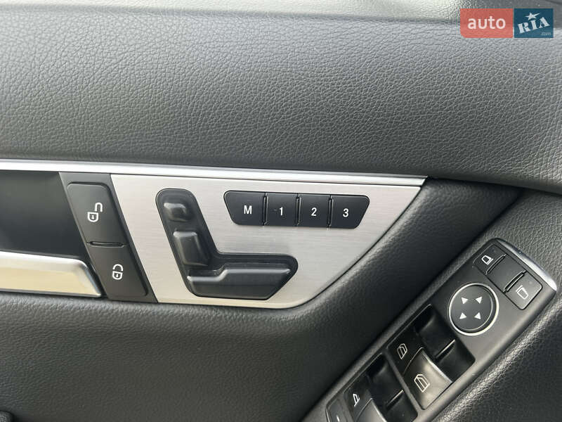 Седан Mercedes-Benz C-Class 2011 в Києві фото 20 Седан Mercedes-Benz C-Class 2011 в Києві