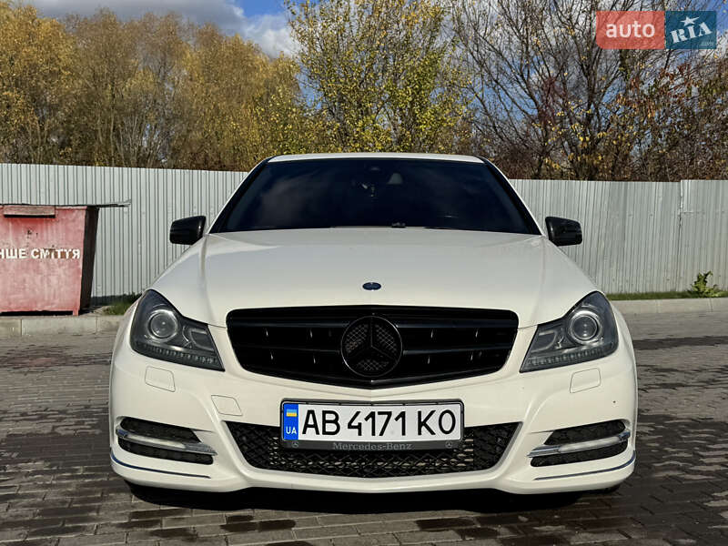 Седан Mercedes-Benz C-Class 2011 в Калинівці