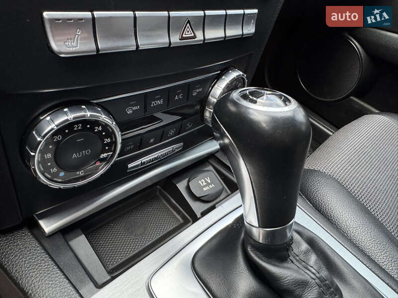 Седан Mercedes-Benz C-Class 2011 в Калинівці