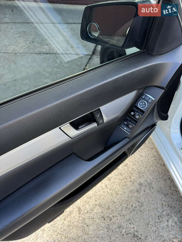 Седан Mercedes-Benz C-Class 2011 в Калинівці