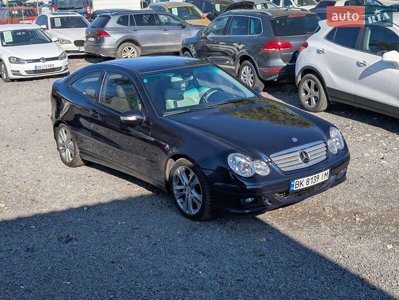 Купе Mercedes-Benz C-Class 2005 в Ровно