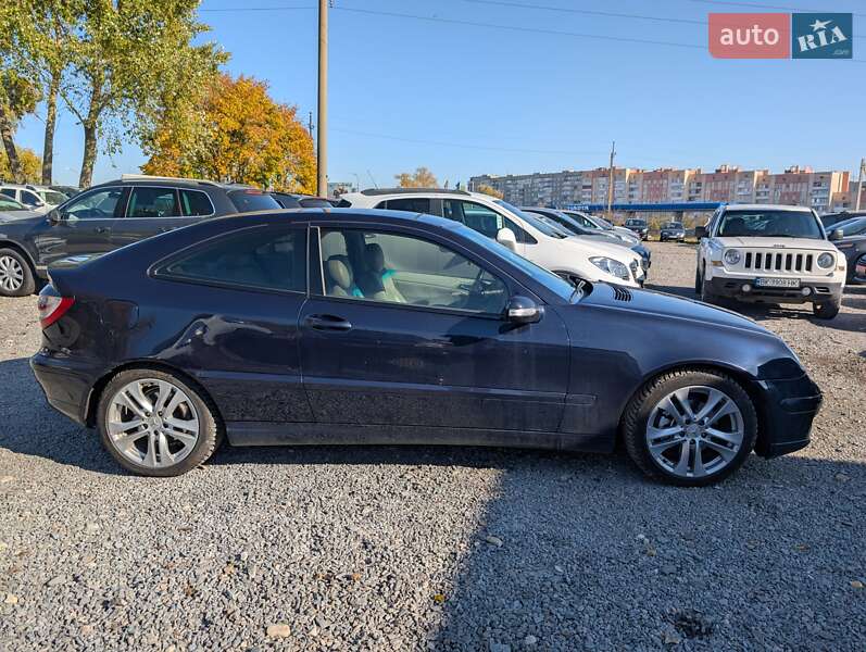 Купе Mercedes-Benz C-Class 2005 в Ровно