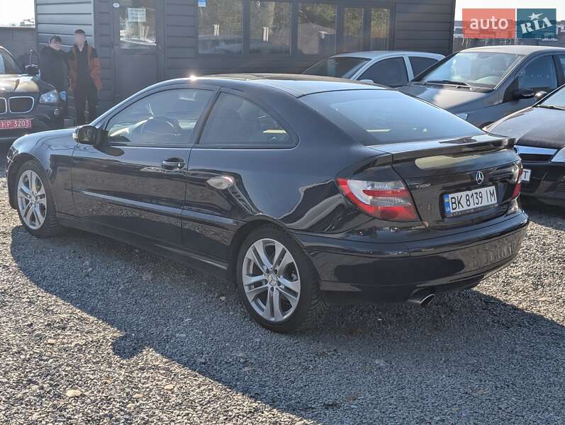 Купе Mercedes-Benz C-Class 2005 в Ровно
