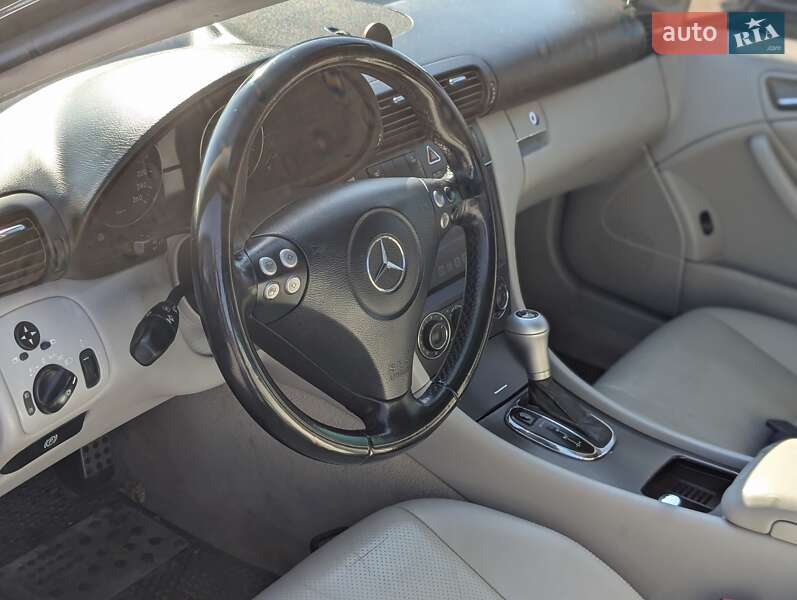 Купе Mercedes-Benz C-Class 2005 в Ровно