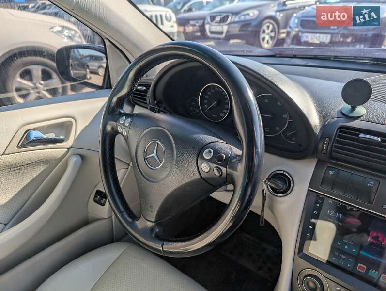 Купе Mercedes-Benz C-Class 2005 в Ровно