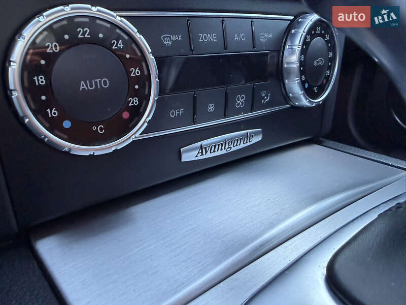 Седан Mercedes-Benz C-Class 2011 в Києві фото 16 Седан Mercedes-Benz C-Class 2011 в Києві