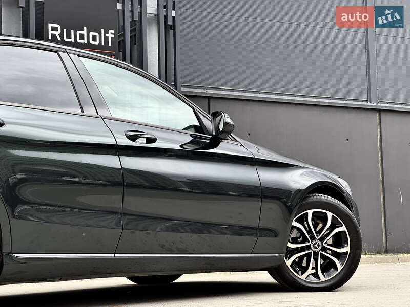 Седан Mercedes-Benz C-Class 2018 в Києві фото 3 Седан Mercedes-Benz C-Class 2018 в Києві