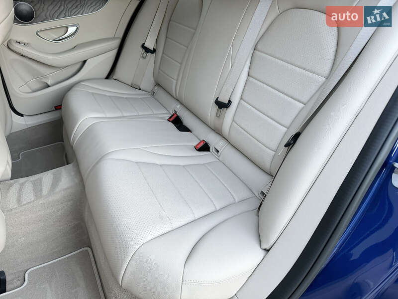 Седан Mercedes-Benz C-Class 2018 в Києві фото 24 Седан Mercedes-Benz C-Class 2018 в Києві