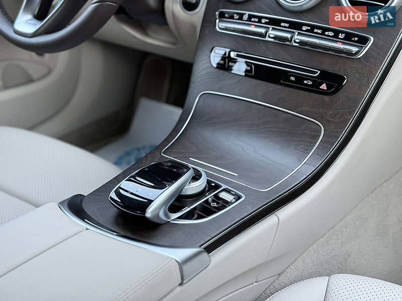 Седан Mercedes-Benz C-Class 2018 в Києві фото 36 Седан Mercedes-Benz C-Class 2018 в Києві