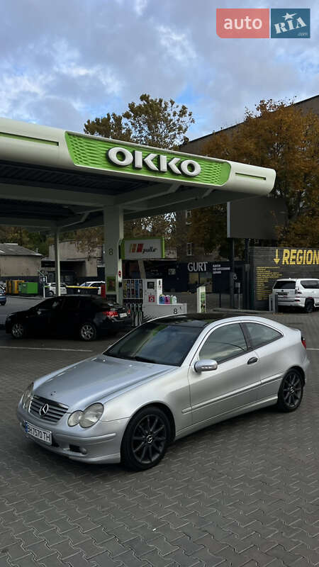 Mercedes-Benz C-Class 2004 Mercedes-Benz C-Class 2004