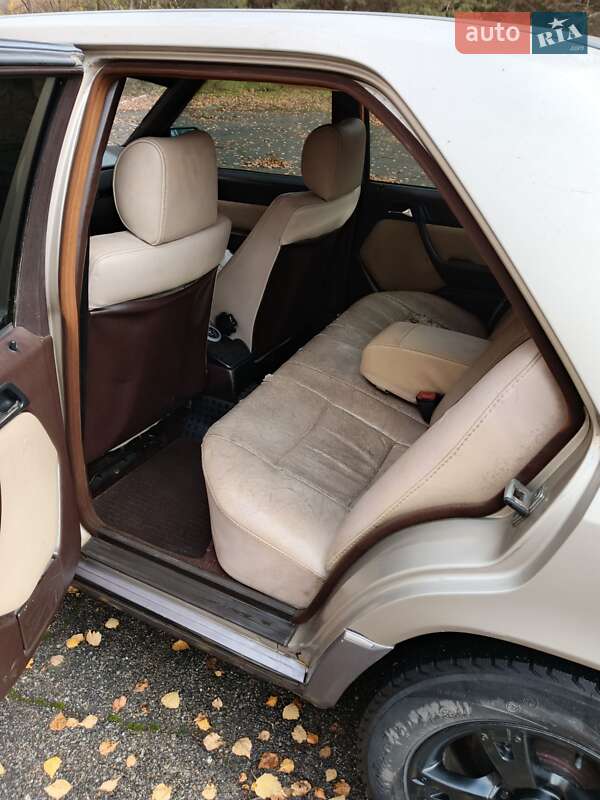 Седан Mercedes-Benz C-Class 1995 в Радомышле фото 12 Седан Mercedes-Benz C-Class 1995 в Радомышле