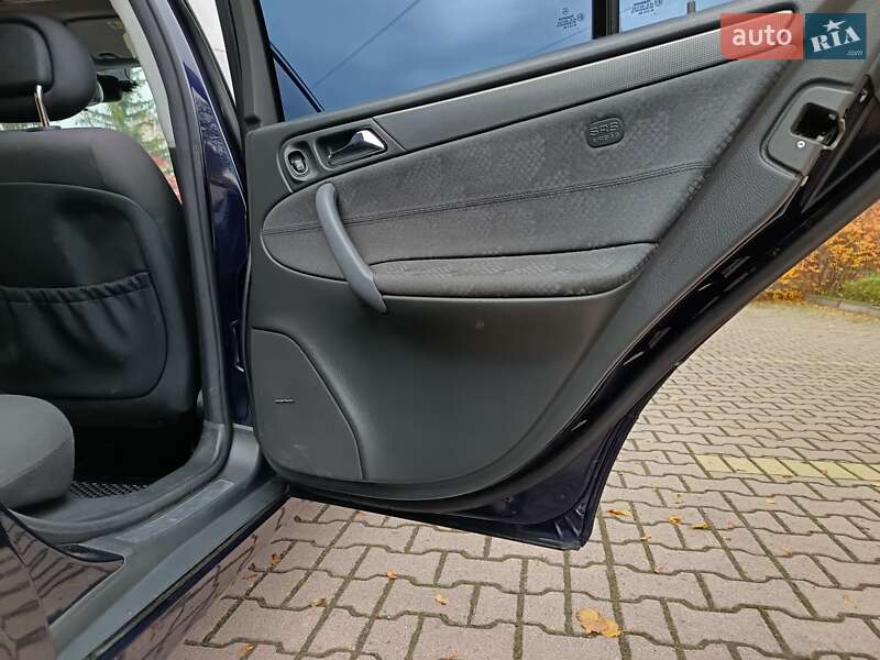 Универсал Mercedes-Benz C-Class 2003 в Миргороде фото 17 Универсал Mercedes-Benz C-Class 2003 в Миргороде