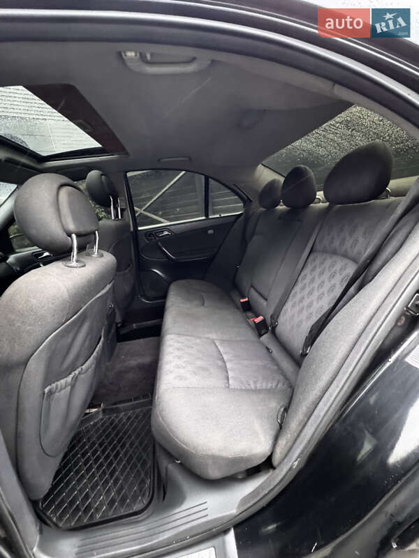 Седан Mercedes-Benz C-Class 2001 в Тернополі
