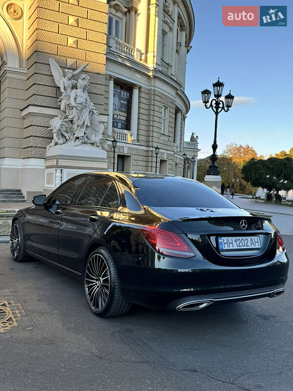 Седан Mercedes-Benz C-Class 2018 в Одесі фото 25 Седан Mercedes-Benz C-Class 2018 в Одесі