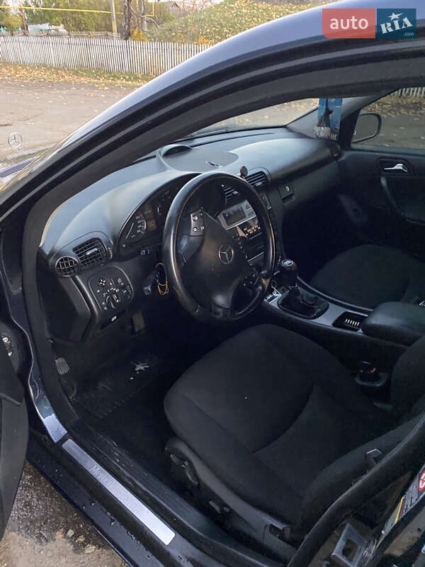 Седан Mercedes-Benz C-Class 2004 в Балті фото 4 Седан Mercedes-Benz C-Class 2004 в Балті